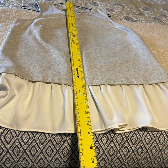 Super cute J. Crew ruffle hem top. - Picture 4 of 5